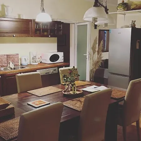 Bella Garden بالاتونسزارسكو