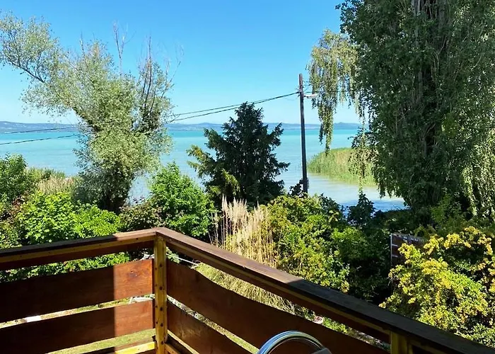 Bella Garden * Balatonszarszo
